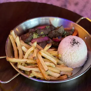 Lomo Saltado (Beef Steak) - @hangryforwhat