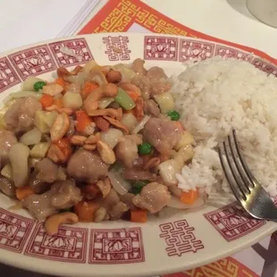 Cashew chicken with gluten free garlic white sauce