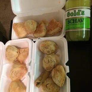 Green stuff is soup. The rest: mushroom, spinach and potato boregas.