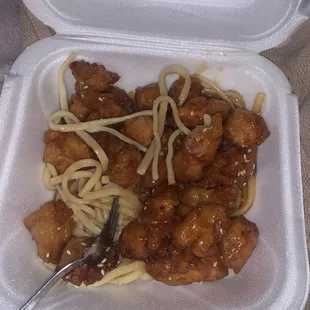 Chicken Lo Mein