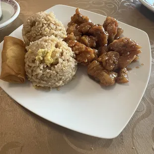 Orange chicken lunch special