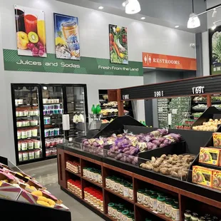 the produce section of a grocery store