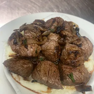 Garlic steak bites