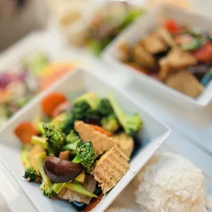 Lunch Specials everyday! 11:00 am - 2:00 pm