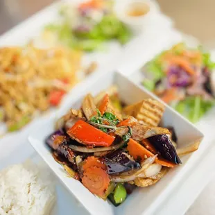 Lunch Specials everyday! 11:00 am - 2:00 pm