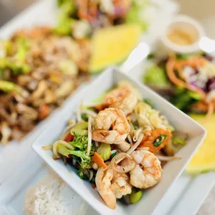 Lunch Specials everyday! 11:00 am - 2:00 pm