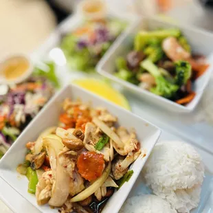 Lunch Specials everyday! 11:00 am - 2:00 pm