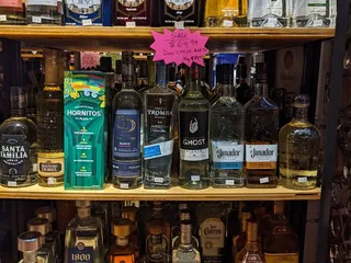 S & R Liquors