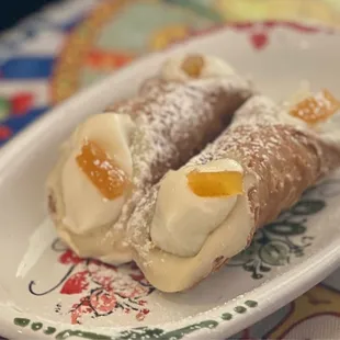 Mini cannoli! I&apos;m dead from the yum...