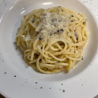 Spaghetti cacio e pepe