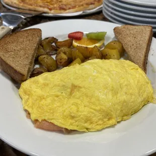 Smoked Salmon Omlette
