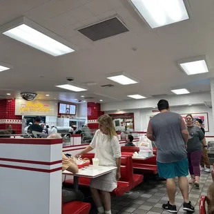 in n out dining room is packed