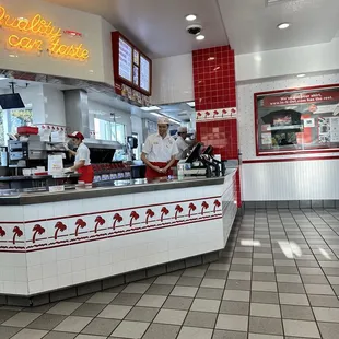 Vincent at Foothill Ranch...the epitome of customer service!!