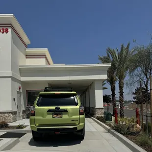 Drive thru lane