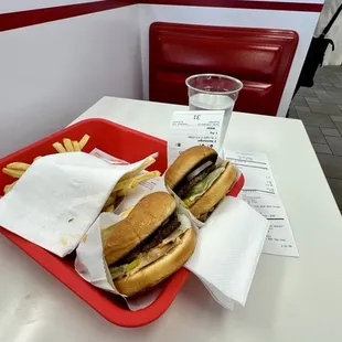 Nothing wrong with a little snack to hold me over for dinner  ;0)