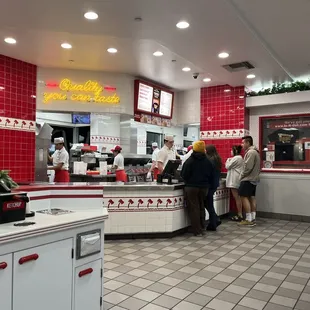 ows customers in a restaurant