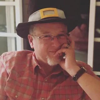 JJ M.