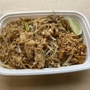 45. Pad Thai (chicken)