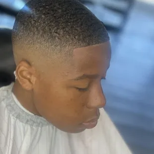 Med bald fade w razor line up