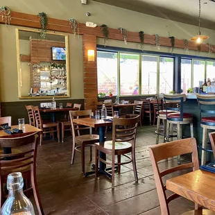 Inside - Cute and cozy!