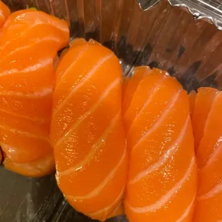 Salmon Sushi