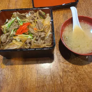 Beef gyudon