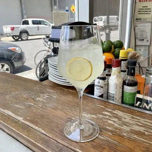 &quot;Lemon Spritz&quot; (gin, Italicus, lemon, soda splash)