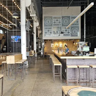 A view of the entrance and the bar.