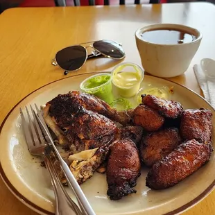 ¼ CHICKEN with 2 Sides