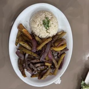 Lomo saltado (steak)