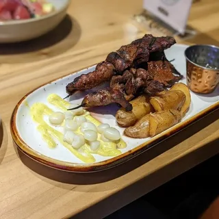 ANTICUCHOS