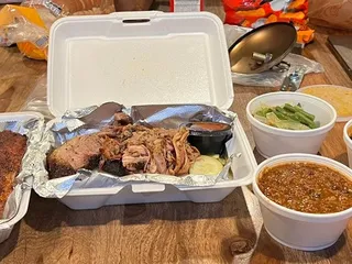 Bee’s Barbecue - Madisonville