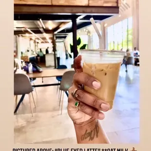 Lactose intolerant? Try the "Blue Eyed Latte". Fantastic choice!