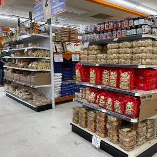 shelves of food in a grocery store
