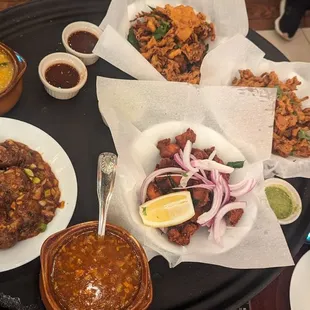 food, chicken wings and fried chicken