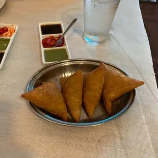 A8KEEMA SAMOSA (4 pcs)