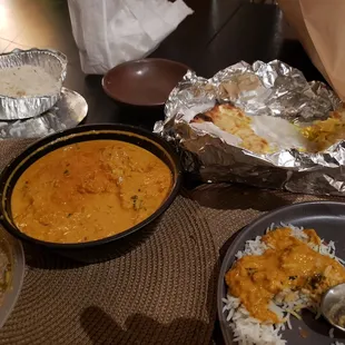 Chicken Korma, naan.