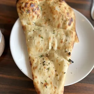 GARLIC NAAN