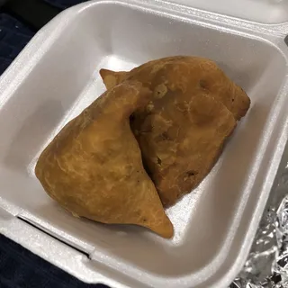 VEGETABLE SAMOSA