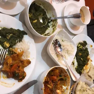 Chicken Jalfrezie Entree Onion Kulcha Bread Garlic Naa Bread Naan Bread Indian Bread Basket Peas Pulao Rice