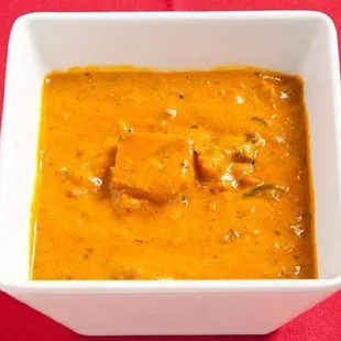 VEGETABLE KORMA
Mixed vegetables cooked in rich creamy sauce with fenugreek leave and fresh spices