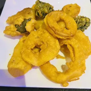 MIXED PAKORAS VEGETARIAN