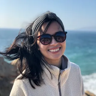 Kim T.