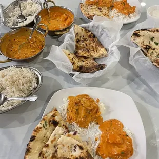 ONION BHAJIYA Chicken Tikka Masala Butter Chicken Garlic Naan