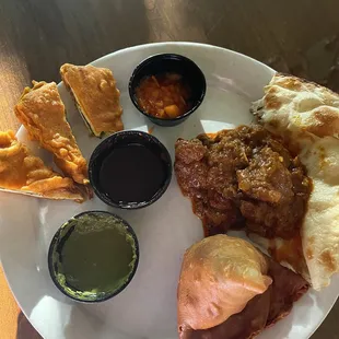 Veg Samosa, paneer pakora, nan, and Lamb Chili Masala/ Lamb Bhuna