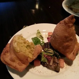 VEGETABLE SAMOSA