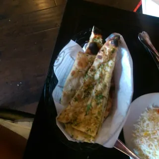 GARLIC CHILLI NAAN