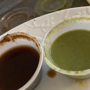 Chutneys: Tamarind? - left (sweet, cinnamony and other spices) &amp; Mint - right (fresh, herby, unique)