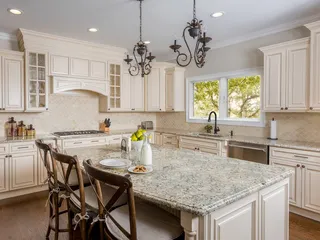 Hometown Kitchen Cabinets