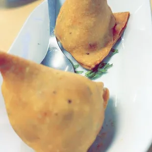 Samosa  Best Samosa, Perfectly sized.  Taste is just awesome  10/10